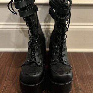 Demonia Camel-250 Size 11